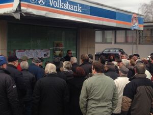 OB Heiler erläutert die Pläne zur Neugestaltung des Raiffeisenplatzes